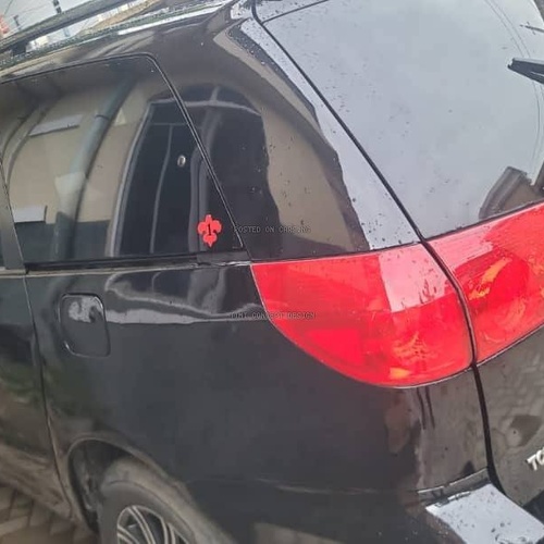 Clean Nigeria Used Toyota Sienna LE 2006 for Sale In Yaba