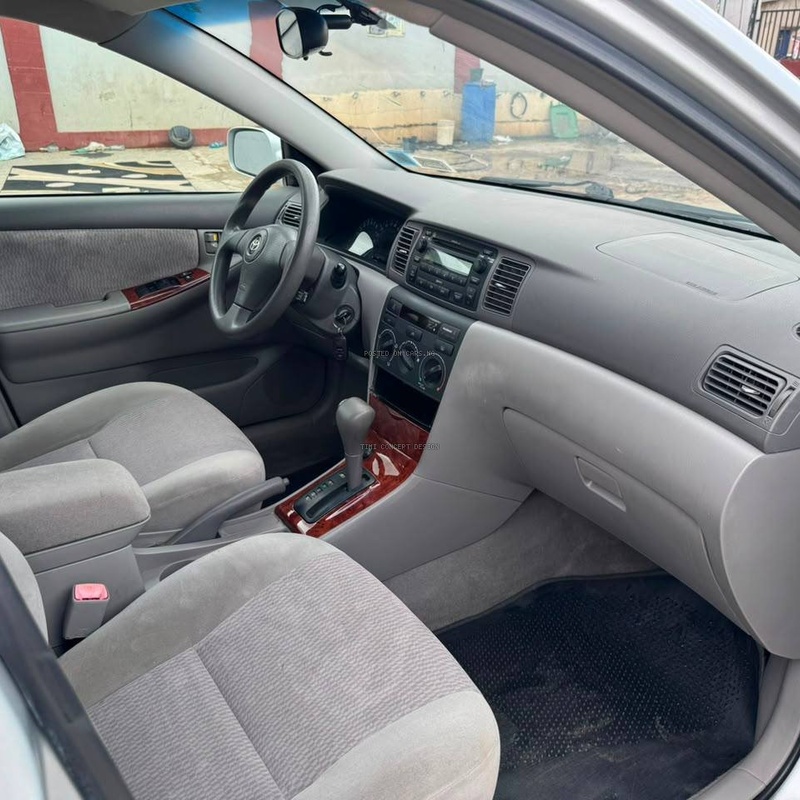 Foreign Used 2007 Toyota Corolla LE image