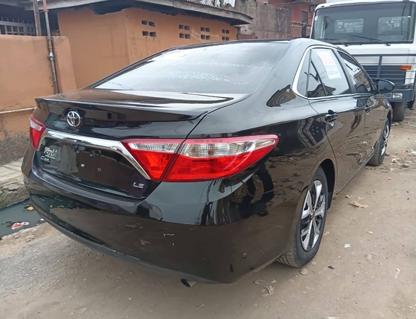 Foreign Used Toyota Camry 2014 for Sale In Yaba 