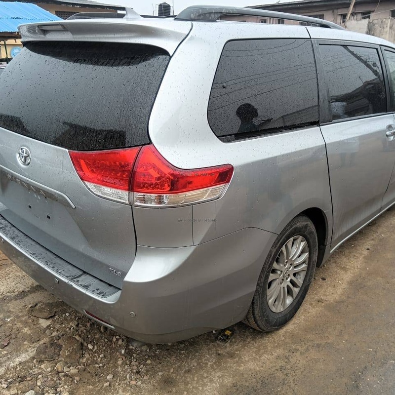 Foreign Used Toyota Sienna XLE 2014 for sale image