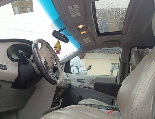 Foreign Used Toyota Sienna XLE 2014 for sale