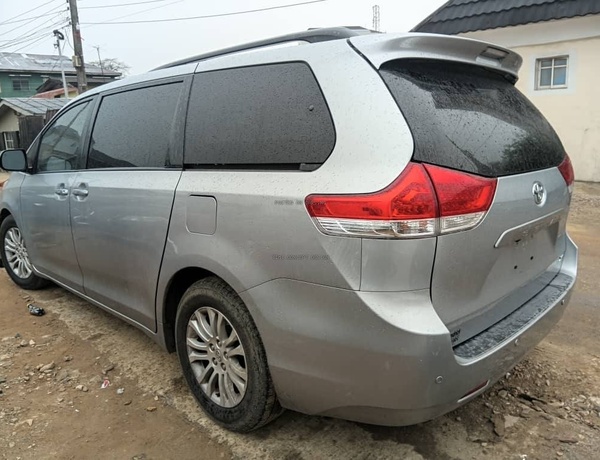 Foreign Used Toyota Sienna XLE 2014 for sale