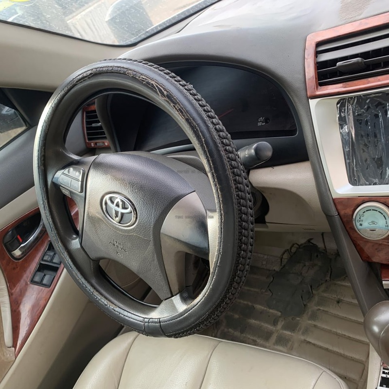 Neatly Used Toyota Camry 2010 for Sale Lagos image