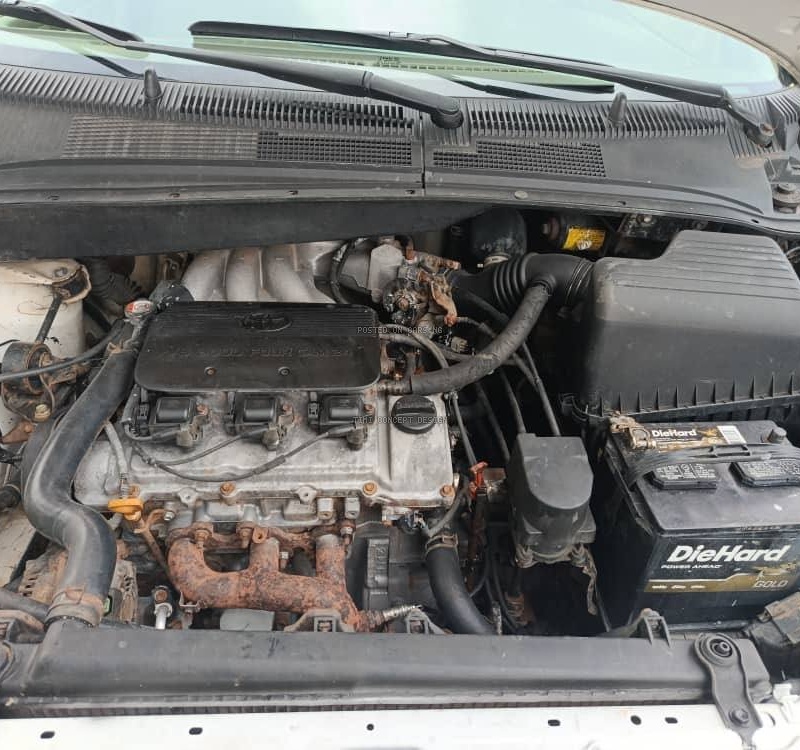 Toyota Sienna XLE 2002 For Sale image