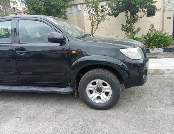 Toyota Hilux 2014 Double Cabin