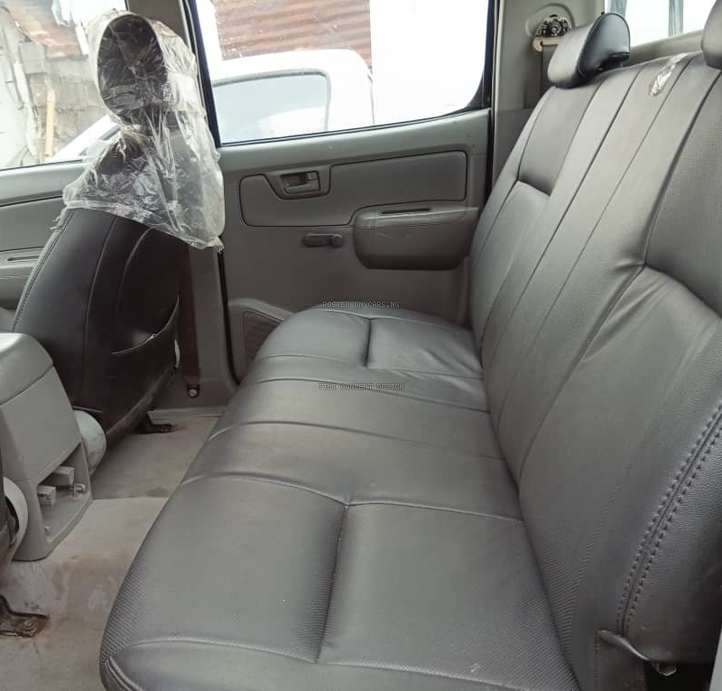 Toyota Hilux 2014 Double Cabin image