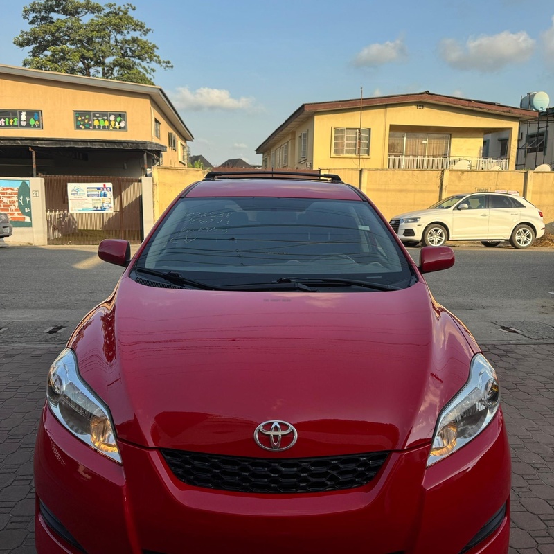 Foreign Used 2010 Toyota Matrix XR for Sale In Lagos image