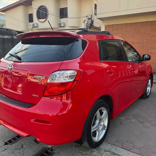 Foreign Used 2010 Toyota Matrix XR for Sale In Lagos