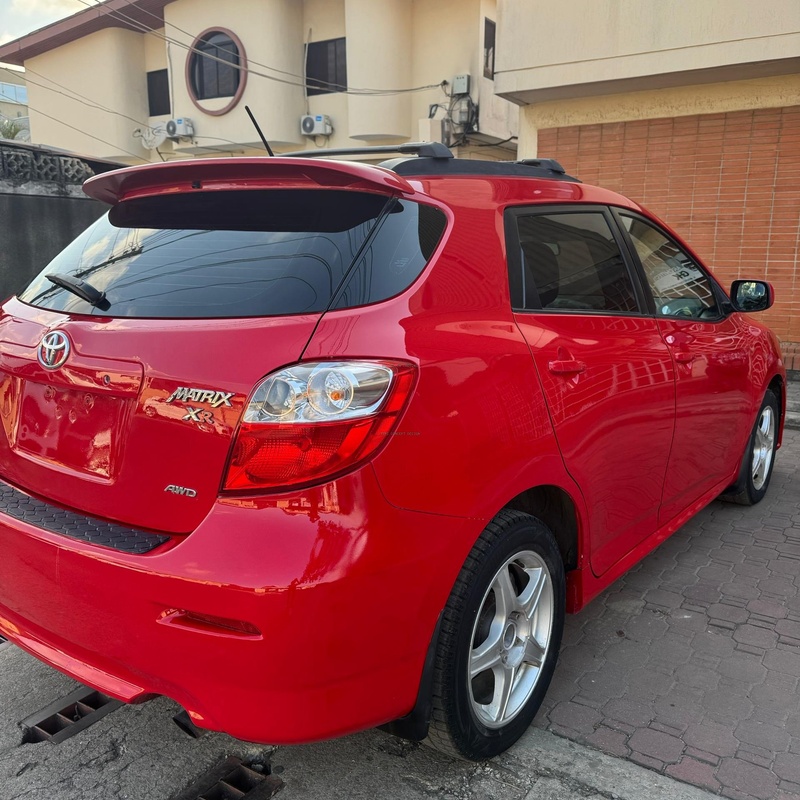 Foreign Used 2010 Toyota Matrix XR for Sale In Lagos image