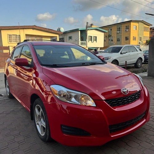 Foreign Used 2010 Toyota Matrix XR for Sale In Lagos