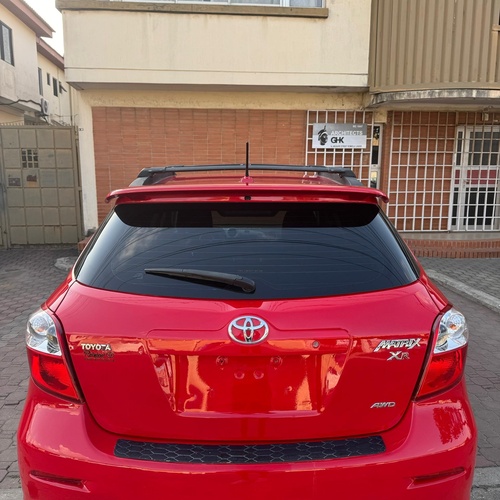 Foreign Used 2010 Toyota Matrix XR for Sale In Lagos