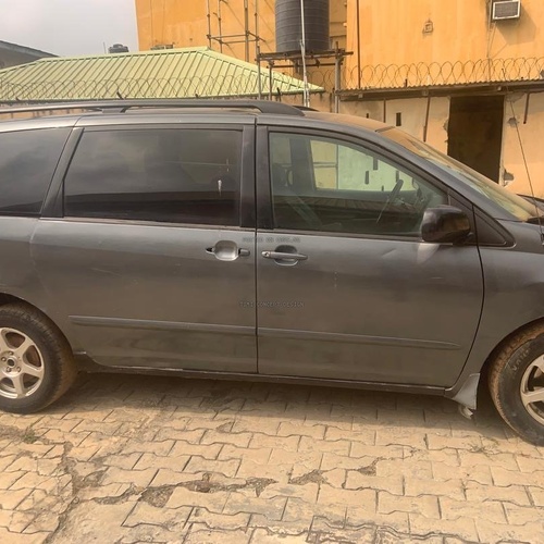 Toyota Sienna 2006 for Sale In Lagos