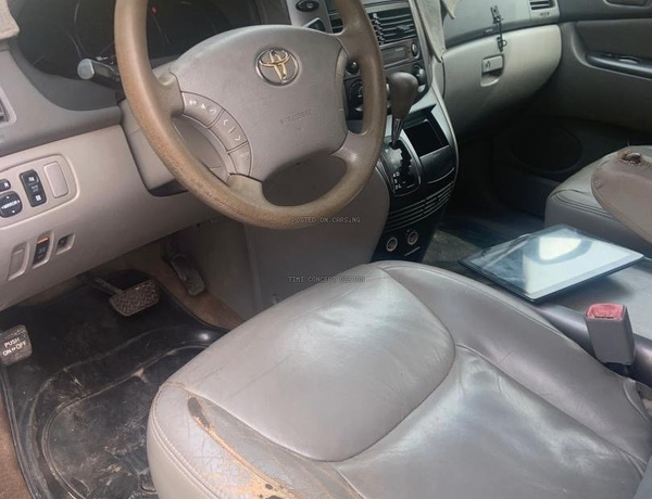 Toyota Sienna 2006 for Sale In Lagos