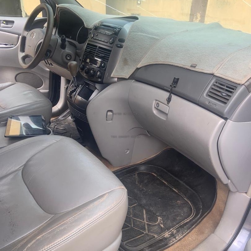 Toyota Sienna 2006 for Sale In Lagos image