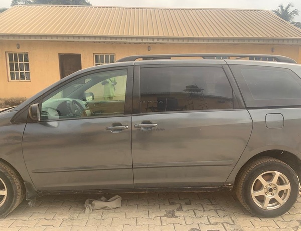 Toyota Sienna 2006 for Sale In Lagos