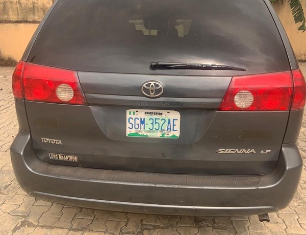 Toyota Sienna 2006 for Sale In Lagos