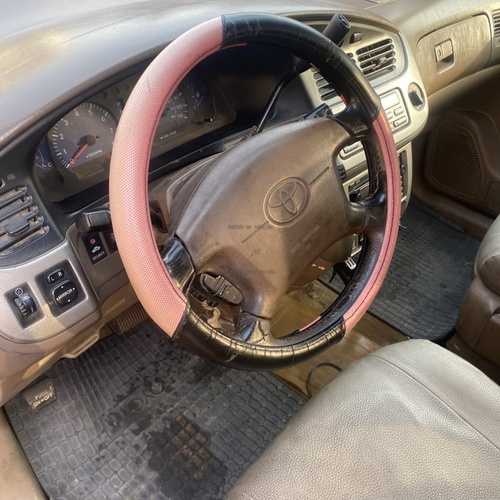 Toyota Sienna  XLE 2002 for Sale In Lagos 