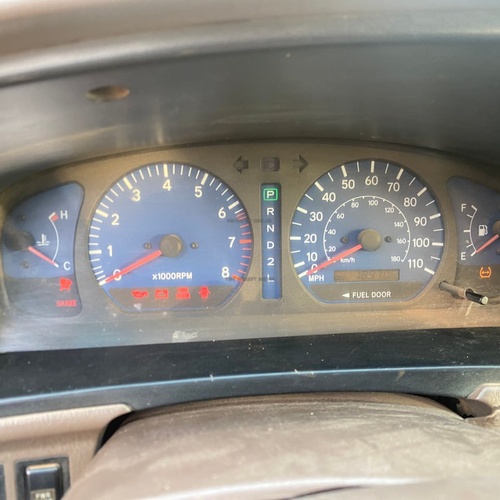 Toyota Sienna  XLE 2002 for Sale In Lagos 