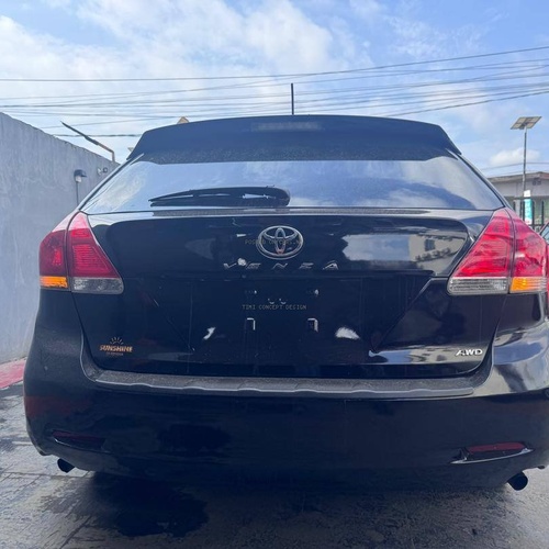 Nigerian Used Toyota Venza 2011 in Lagos state 