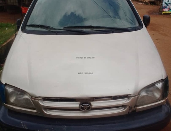 Toyota Sienna 1999 for Sale in Ikorodu,Lagos