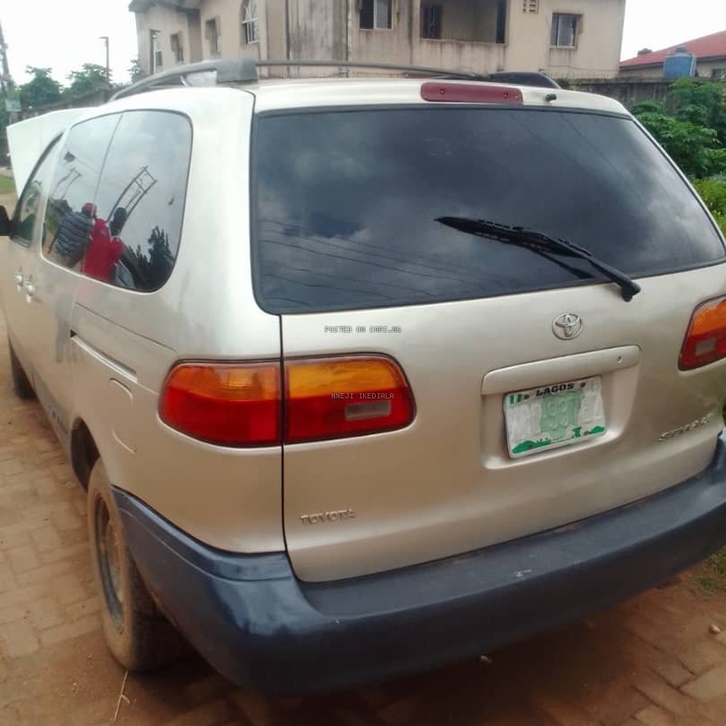 Toyota Sienna 1999 for Sale in Ikorodu,Lagos image