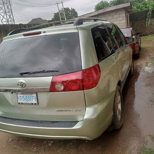 Toyota Sienna 2008 for Sale In Alimosho Lagos