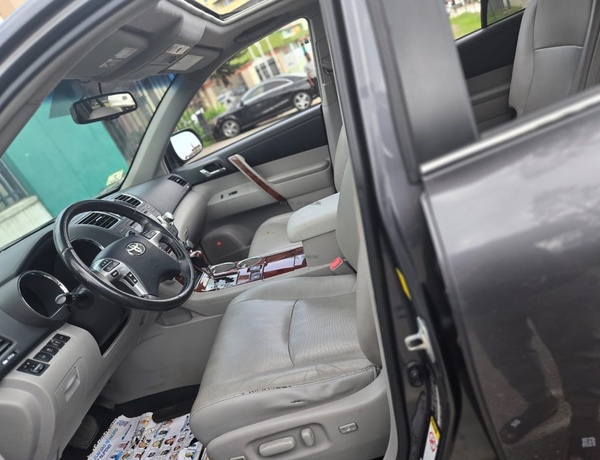 Toyota Highlander 2011 for Sale  in Lagos
