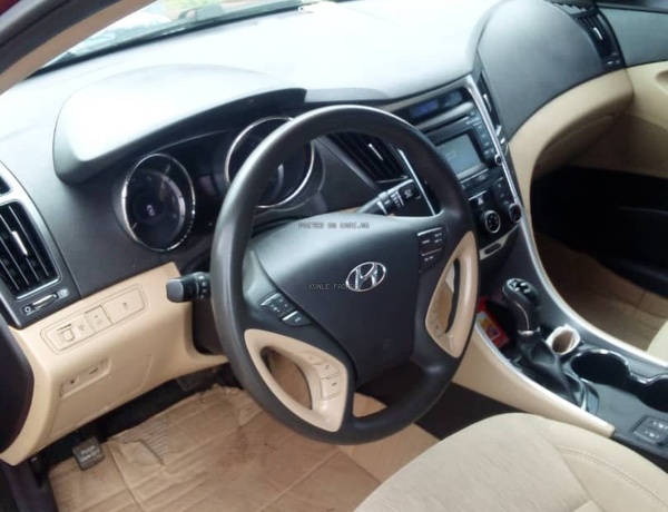  HYUNDAI SONATA 2012  FOR SALE IN LAGOS