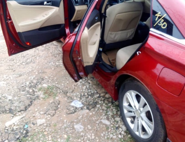  HYUNDAI SONATA 2012  FOR SALE IN LAGOS
