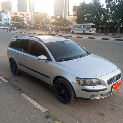 VOLVO T5 V50 2006 SILVER FOR SALE IN ABUJA