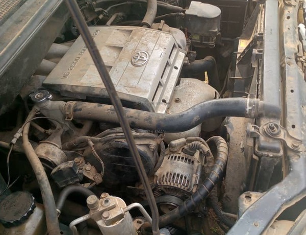 Toyota Sienna 2000 for Sale In Kubwa, Abuja