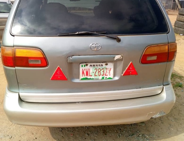 Toyota Sienna 2000 for Sale In Kubwa, Abuja