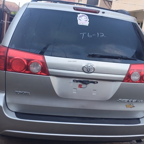 Toyota Sienna 2009 for Sale In Lagos