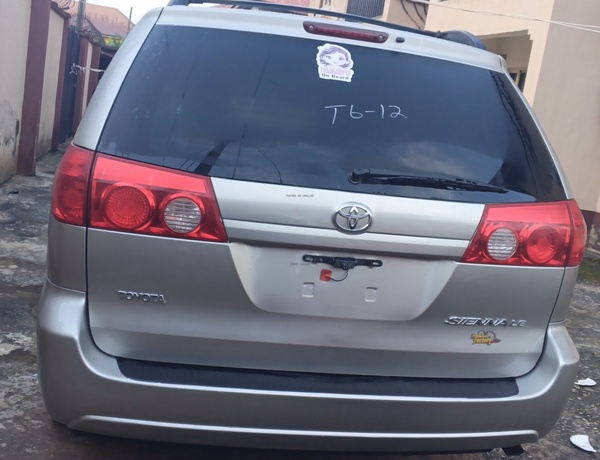 Toyota Sienna 2009 for Sale In Lagos