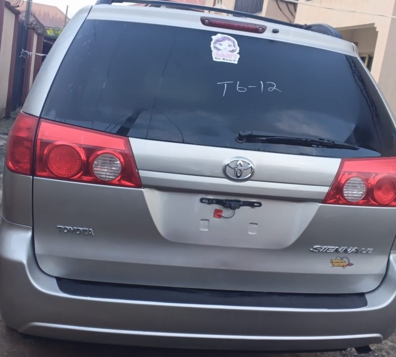 Toyota Sienna 2009 for Sale In Lagos image