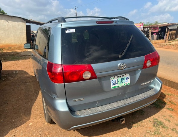 Toyota Sienna 2006 for Sale  In Osun State