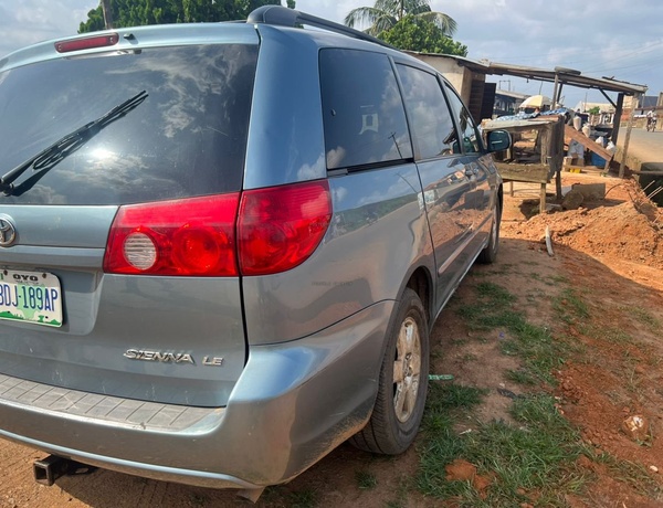 Toyota Sienna 2006 for Sale  In Osun State