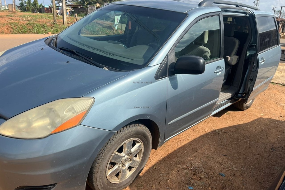 Fakanlu Clinton Hero Image