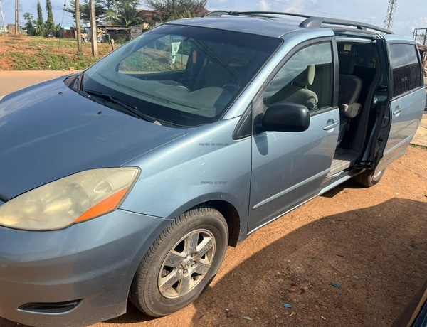 Toyota Sienna 2006 for Sale  In Osun State