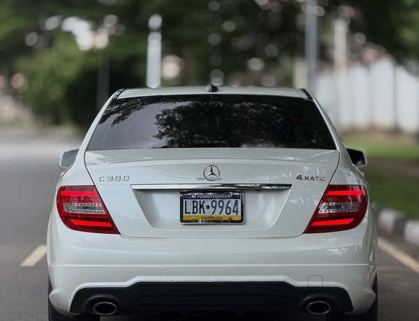 FOREIGN USED 2013 MERCEDES-BENZ C300 FOR SALE