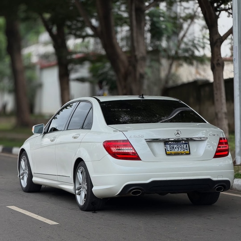 FOREIGN USED 2013 MERCEDES-BENZ C300 FOR SALE image