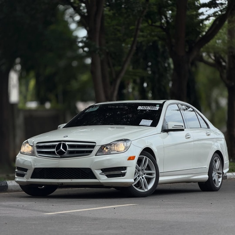 FOREIGN USED 2013 MERCEDES-BENZ C300 FOR SALE image