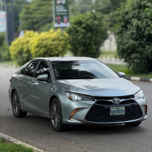 Foreign Used Toyota Camry SE 2015 in Abuja