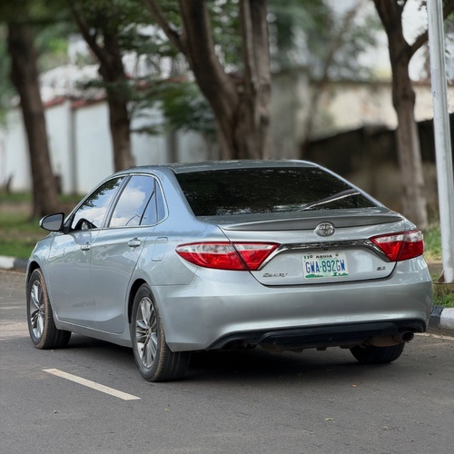 Foreign Used Toyota Camry SE 2015 in Abuja