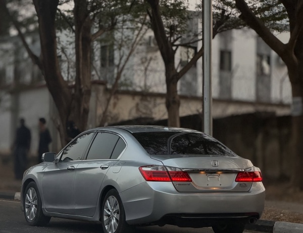 Foreign Used 2015 Honda Accord EX-L For Sale In Abuja