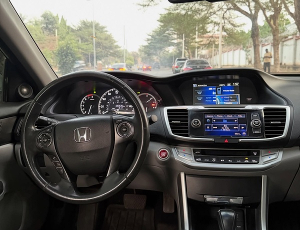Foreign Used 2015 Honda Accord EX-L For Sale In Abuja
