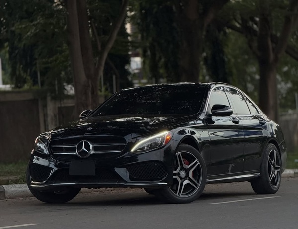 FOREIGN USED 2015 MERCEDES-BENZ C400 FOR SALE