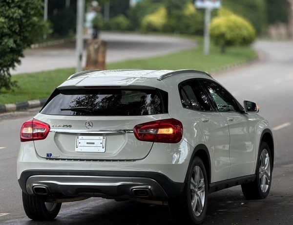 Foreign Used Mercedes-Benz GLA250 2015  for Sale in Abuja
