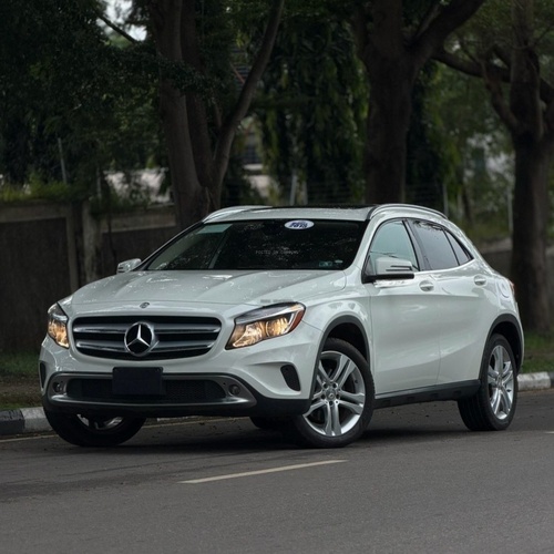 Foreign Used Mercedes-Benz GLA250 2015  for Sale in Abuja