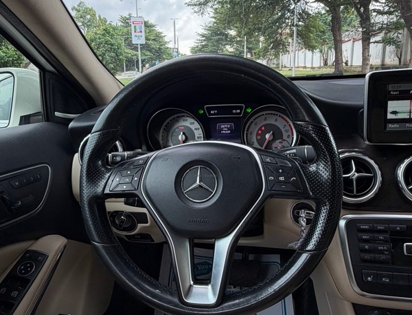 Foreign Used Mercedes-Benz GLA250 2015  for Sale in Abuja